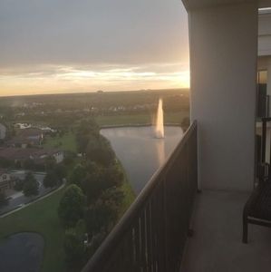 Meet your Posher, Leon